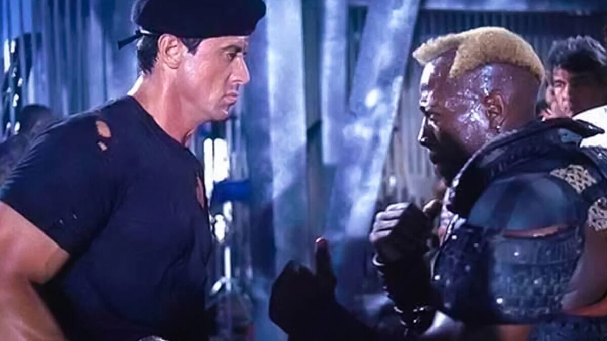 "As piores horas que já passei em uma filmagem": Este é Stallone visivelmente insatisfeito com um detalhe de seu clássico de ficção científica