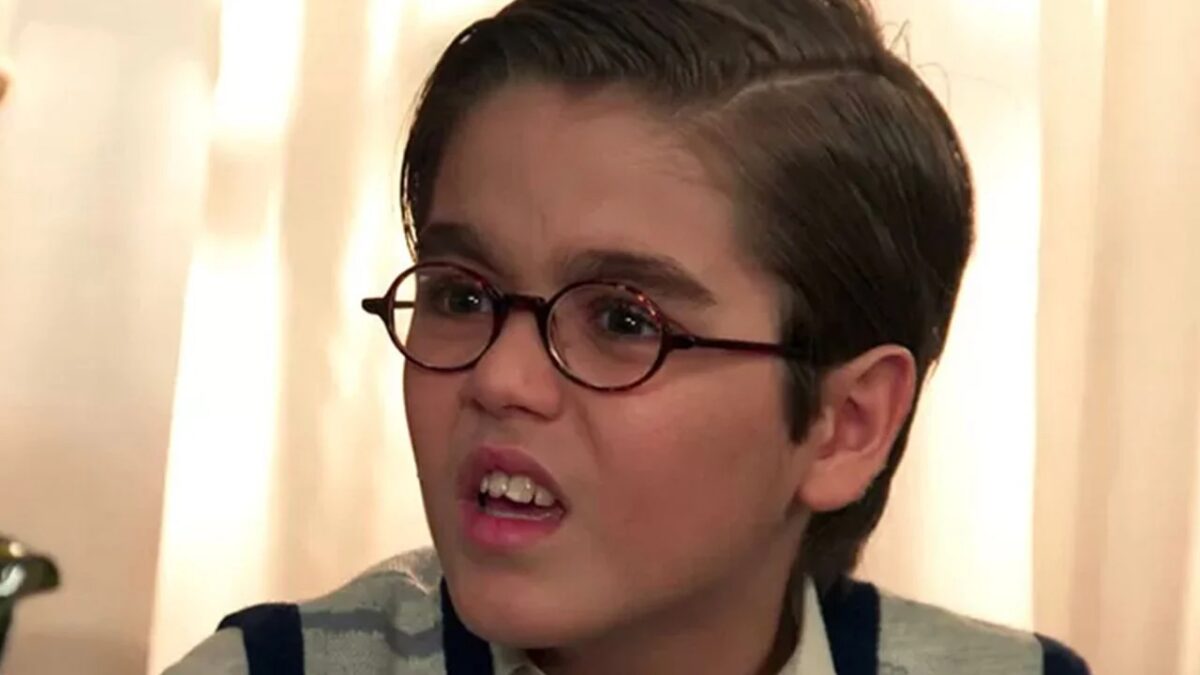 Ator mirim brilhou em um dos maiores sucessos da Globo: Hoje, aos 22 anos, está com a aparência completamente diferente