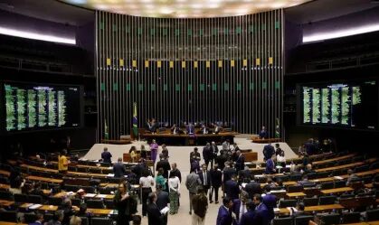 Concurso da Câmara dos Deputados oferece 184 vagas e salário de R$ 32 mil