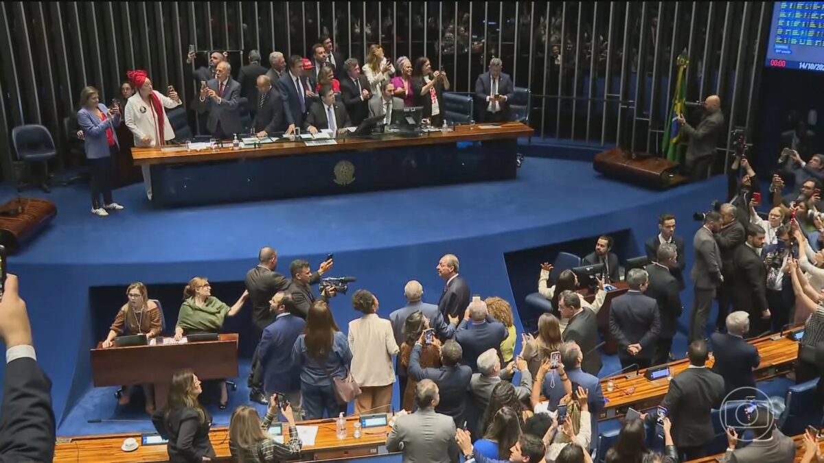 Congresso promulga fim da escala 6×1; veja quando começam as duas folgas semanais
