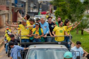Daniel Vilela participa de carreatas em apoio a Flávio Bolsonaro em Aparecida e Anápolis