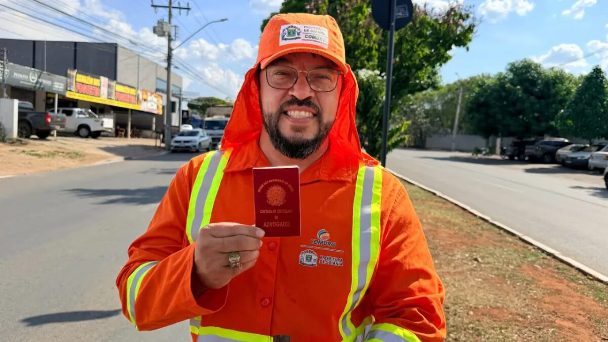 De gari a advogado: servidor da Comurg realiza sonho de infância em Goiânia