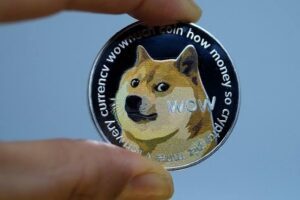 Do meme ao mercado: a trajetória do dogecoin em mais de dez anos