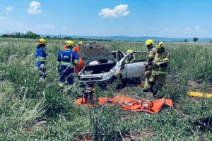 Duas pessoas morrem em acidente com capotamento na BR-153, em Itumbiara