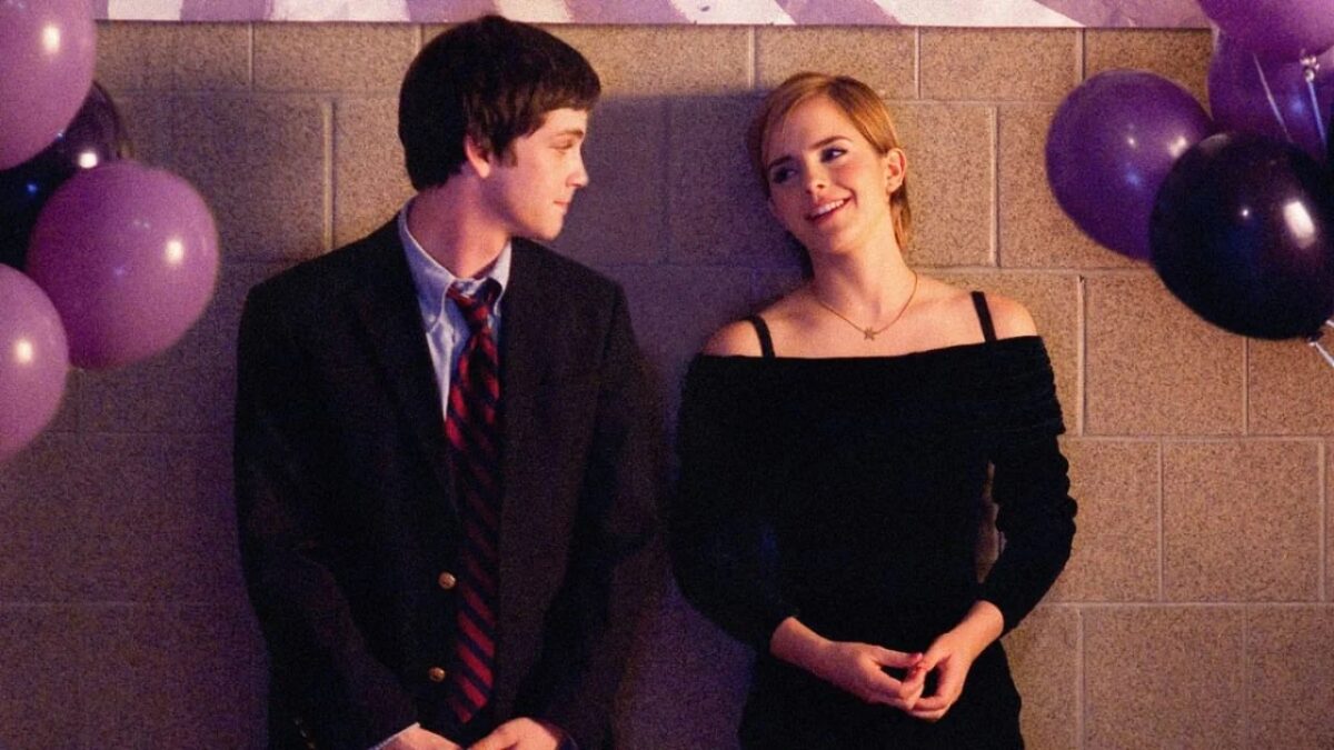 Estrelado por Emma Watson: Você só tem até hoje (!) para assistir a um dos melhores dramas dos últimos anos na Netflix