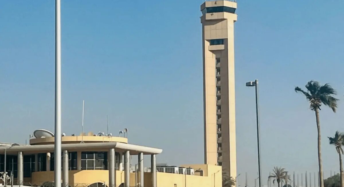 Explosão em aeroporto da Arábia Saudita deixa feridos e suspende voos em Riad
