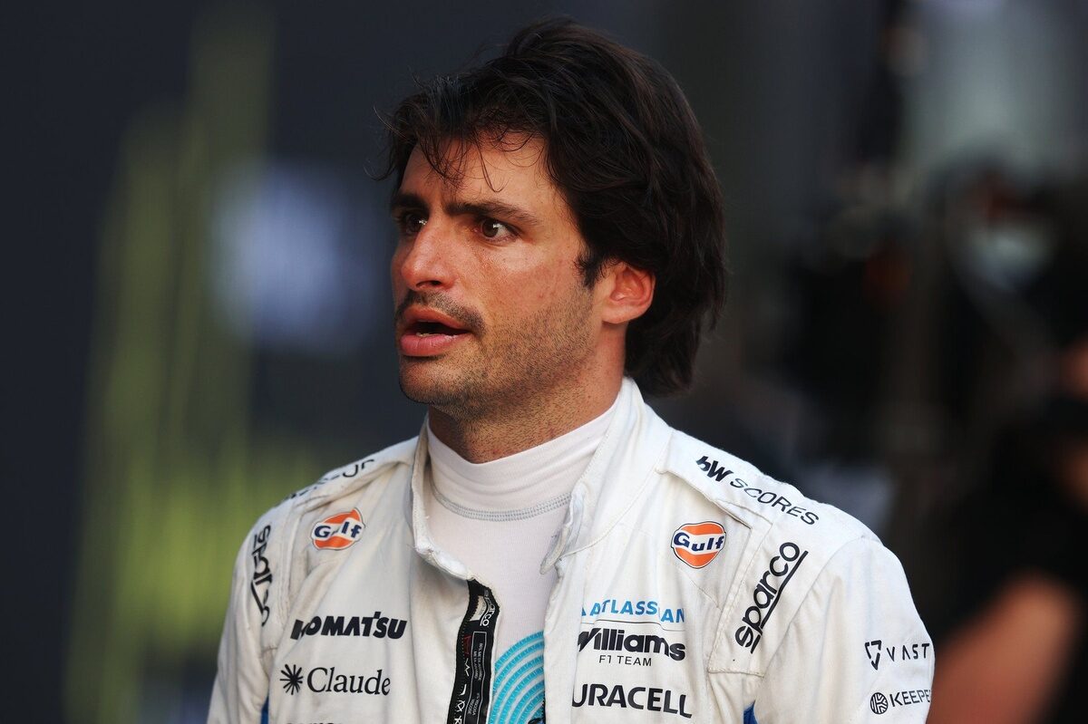 F1: Sainz acusa FIA de “desigualdade esportiva” após confusão no quali sprint de Singapura