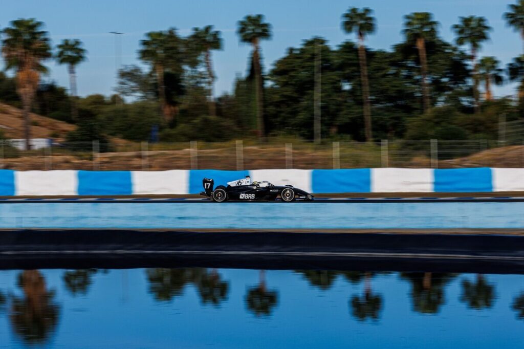 F3: Macedo lidera segundo dia de pós-temporada em Jerez; Clerot é terceiro