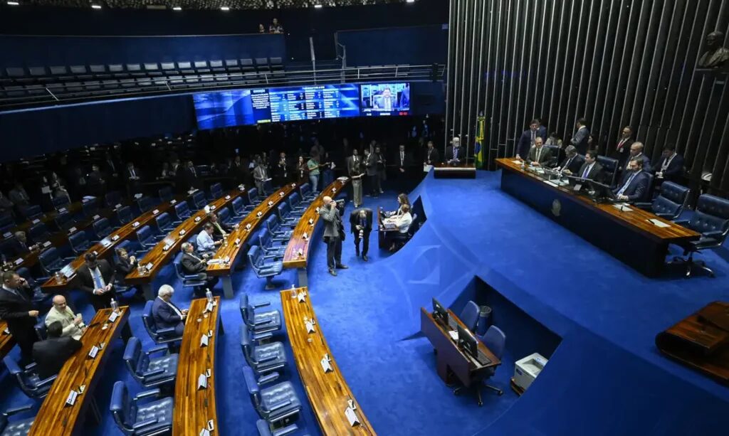 Fim da escala 6×1: Alcolumbre mantém calendário no Senado, mas votação segue incerta
