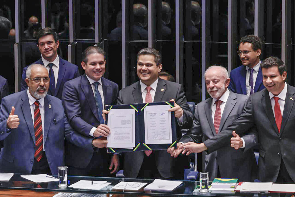 Fim da escala 6×1 é promulgado e modelo 5×2 passa a valer em até 60 dias