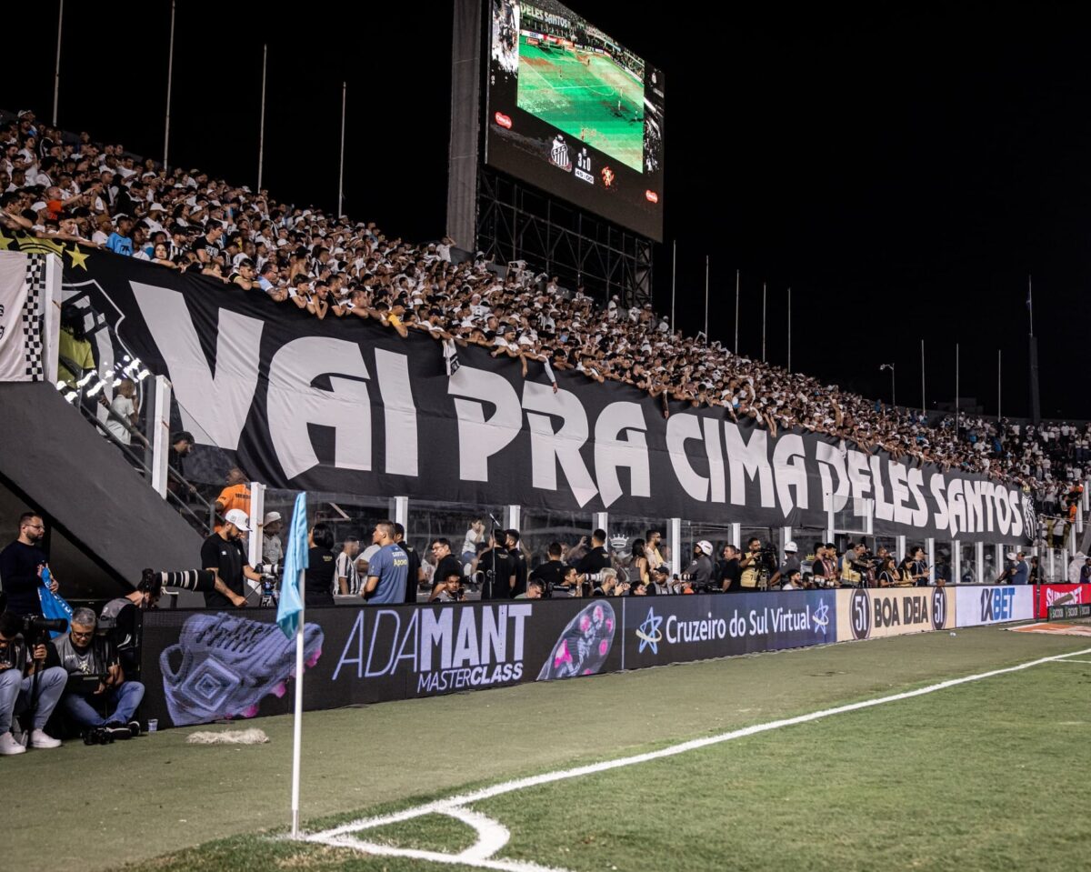 Flamengo pega Santos na Vila e tenta manter vantagem na ponta; ouça na RB