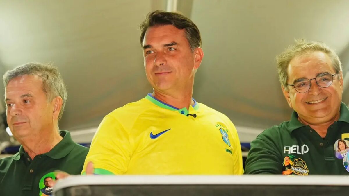 Flávio Bolsonaro articula apoio de diretórios do MDB no segundo turno