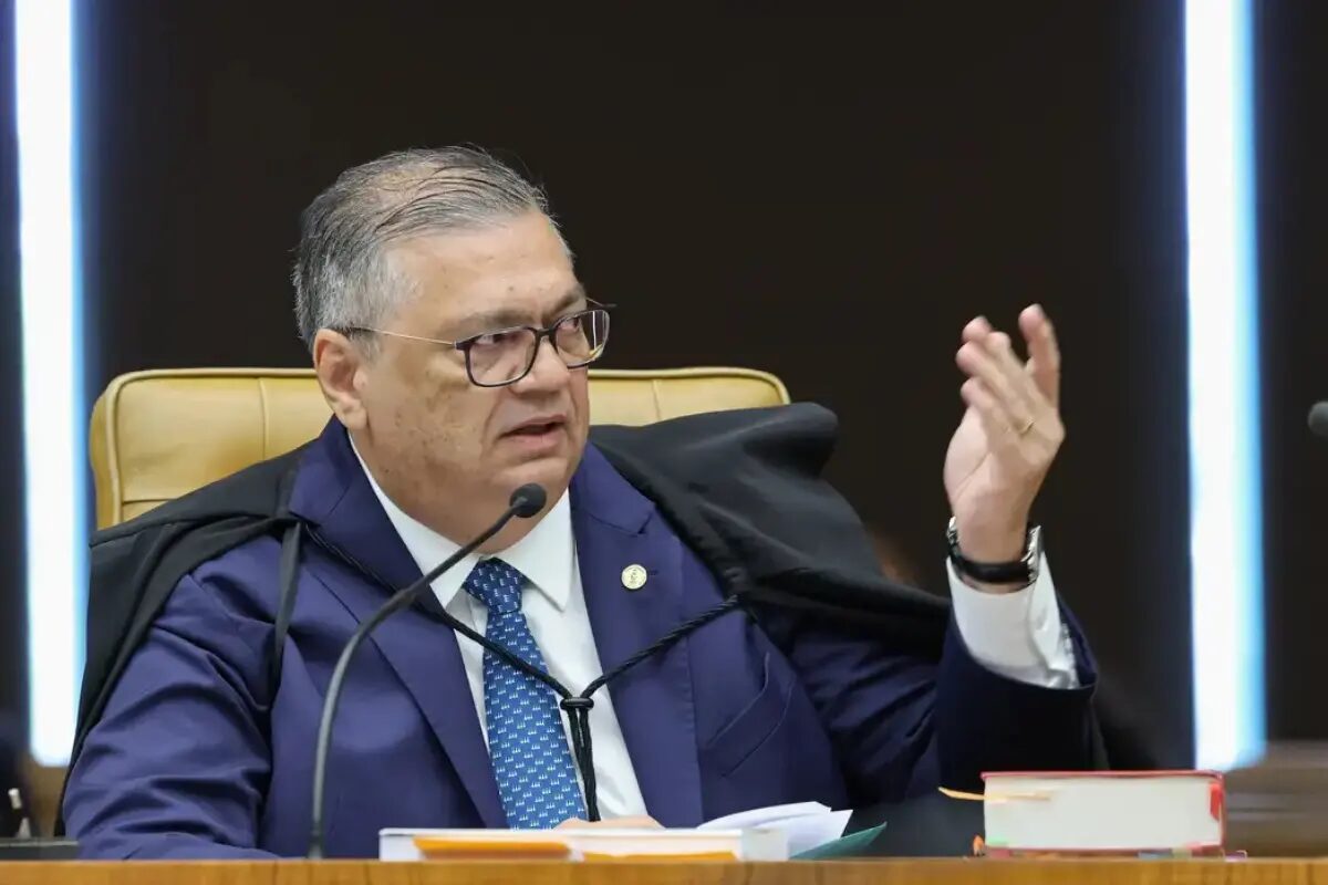 Flávio Dino divulga ameaças de morte contra ministros do STF e critica incitação à violência