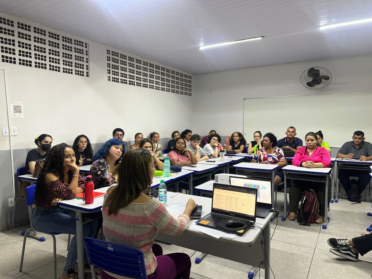Goiás oferece curso gratuito de Libras com 245 vagas para profissionais da educação e comunidade