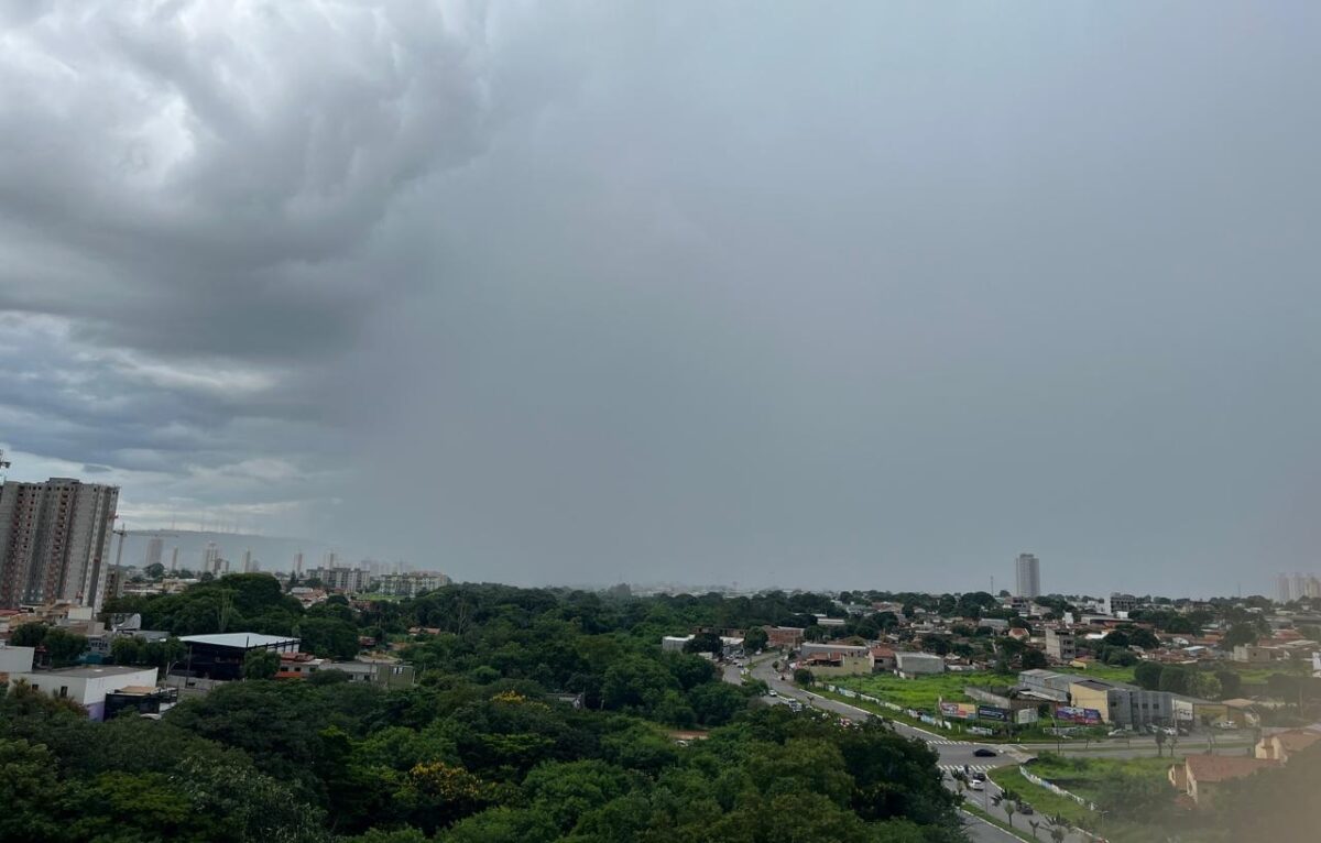 Goiás tem alerta de perigo para tempestades com trovoadas