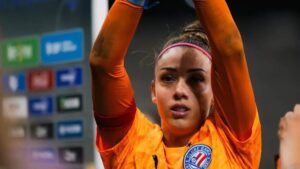 Goleira do Bahia é eleita melhor jogadora do Brasileirão