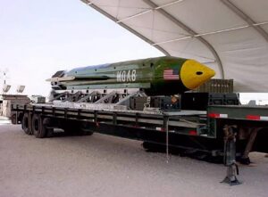 Governo Trump planeja usar bomba de Call of Duty contra o Irã; entenda