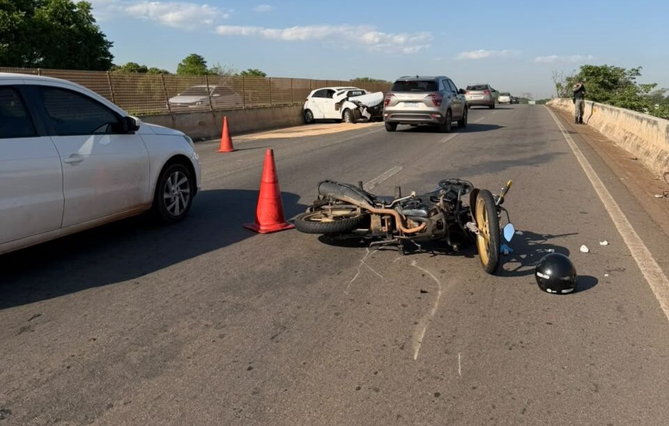 Grave acidente em Goiânia deixa dois motociclistas em estado grave