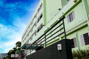 Hospital Araújo Jorge abre vagas para pintor, pedreiro e eletricista