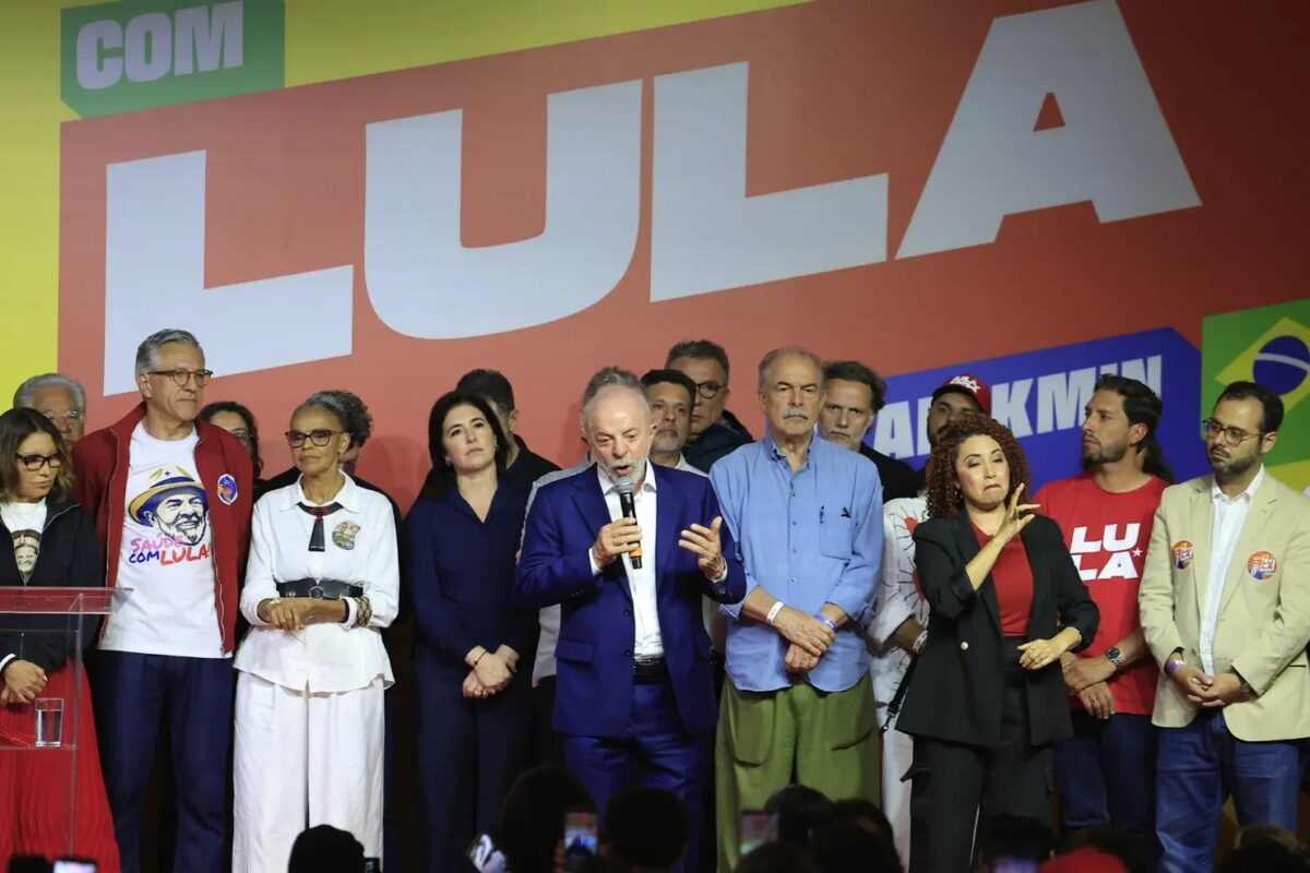 Lula corre contra o tempo para virar jogo contra Flávio