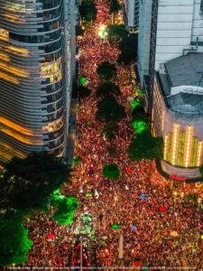 Lula em BH: PT estima 200 mil pessoas em caminhada no Centro; veja fotos