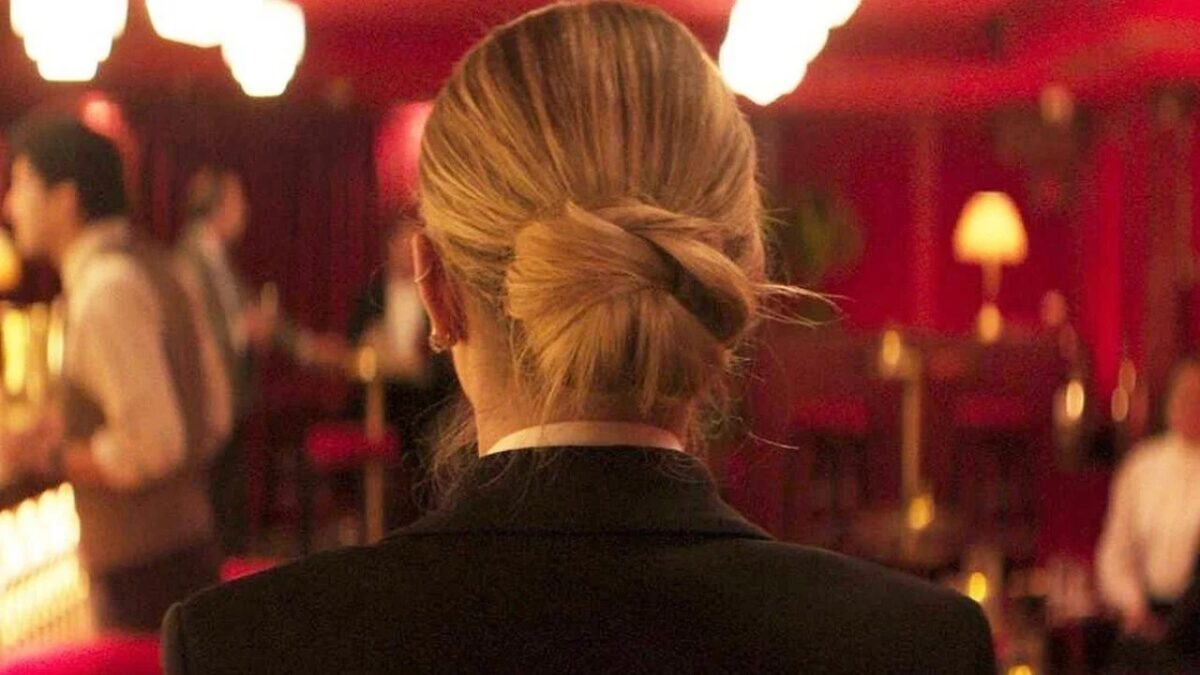 O thriller erótico que fracassou nos cinemas há alguns meses e virou o número 1 na Netflix em 68 países