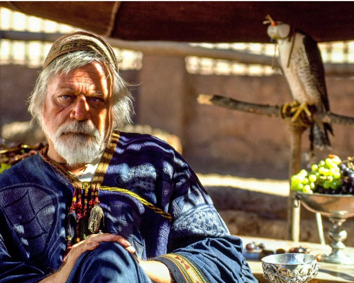 Oliver Reed, ator de Gladiador: "Minhas duas ambições na vida são beber até que todos os bares estejam vazios e dormir com todas as mulheres do mundo"