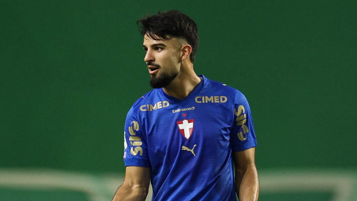 Palmeiras cola no Flamengo no Brasileirão: veja as chances de título