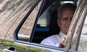 Papa Leão XIV passa por cirurgia para retirada de nódulo no pulmão