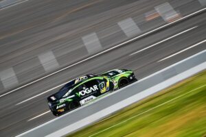 Pilotos catarinenses vivem expectativa de correr em casa na estreia da NASCAR Brasil no oval de Chapecó