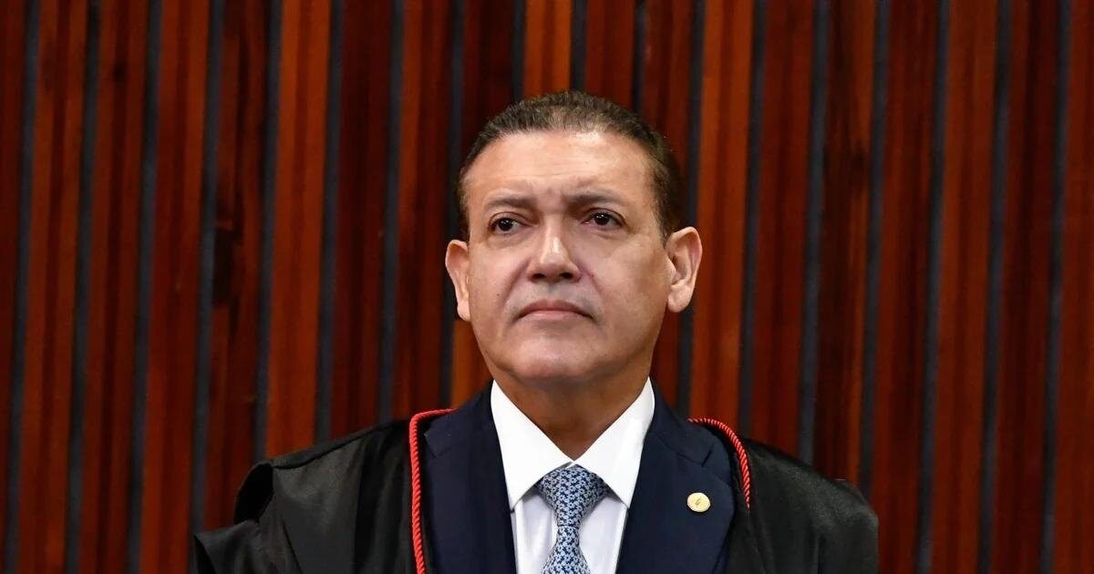 Presidente do TSE cobra redução de ações em reunião com campanhas de Lula e Flávio