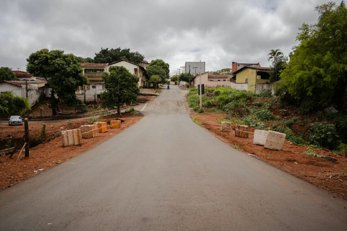 Rua Anhanguera, no Bairro Goiás, será interditada para continuidade das obras de transposição