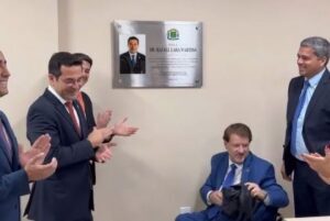 Sala dos Procuradores Legislativos na Câmara de Goiânia recebe nome de Rafael Lara