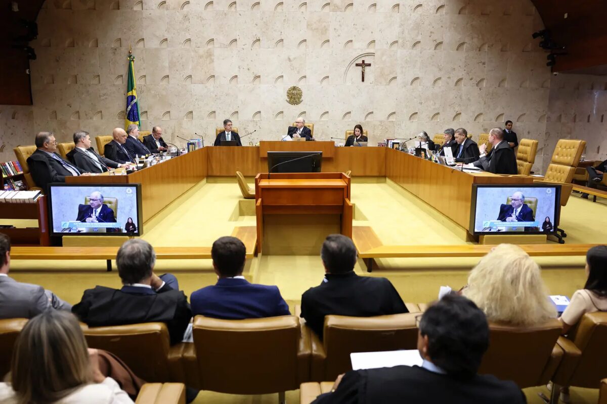 STF faz acenos à direita para evitar cerco a ministros?