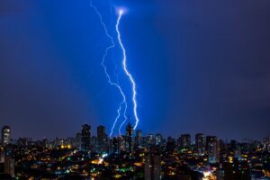 Temporada de chuvas: Goiás registra quase 450 mil raios em apenas um mês