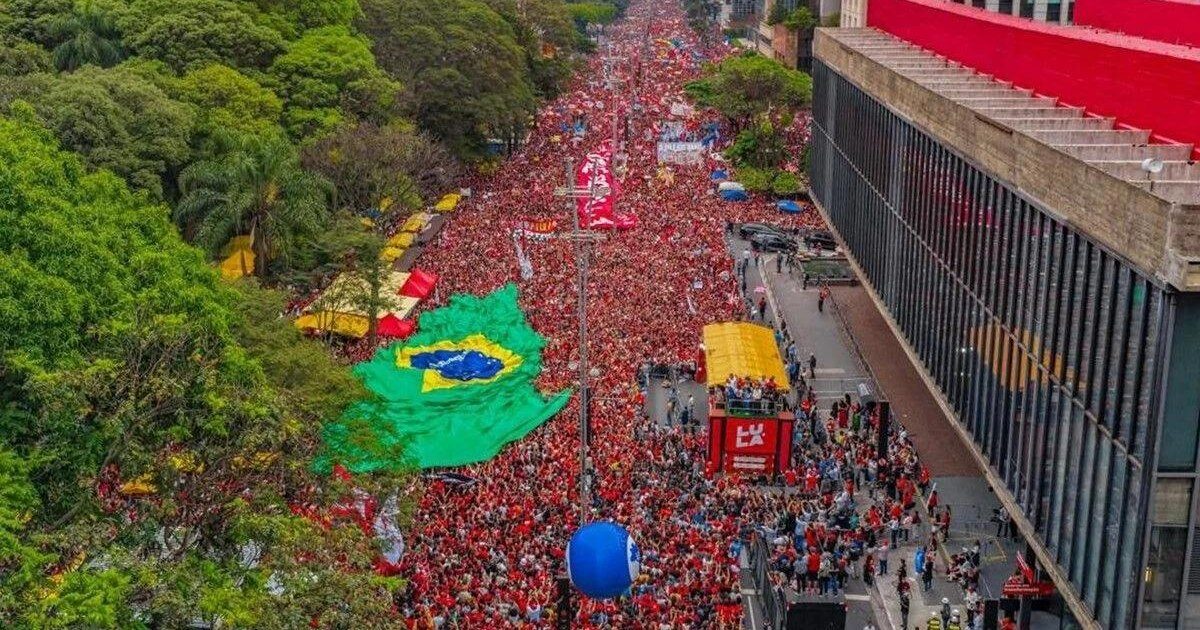 TSE manda apagar fake news que ligam Lula a suposto ritual satânico