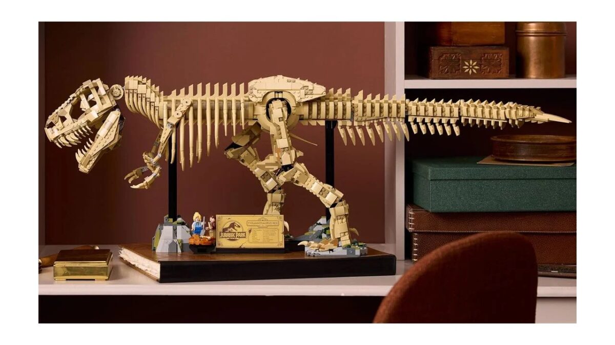 Uma peça de museu na sua estante: Este LEGO de Jurassic Park com mais de 1 metro e 3.145 peças está em oferta