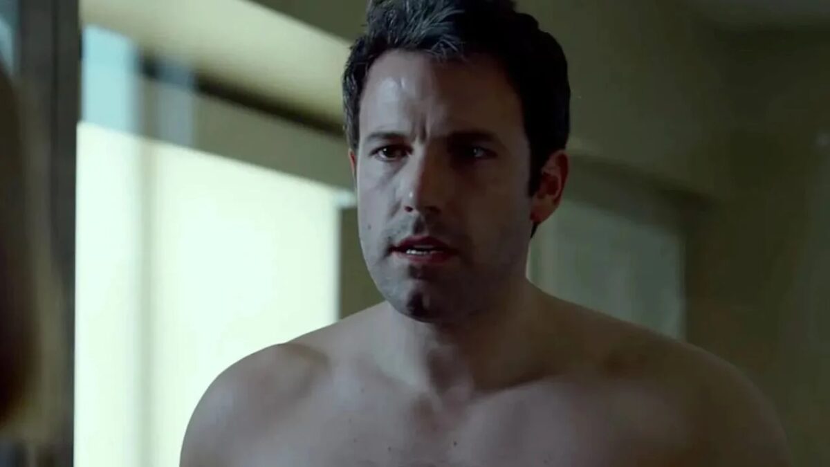 Usou prótese? Ben Affleck revela segredo de 12 anos sobre cena de nudez em thriller indicado ao Oscar