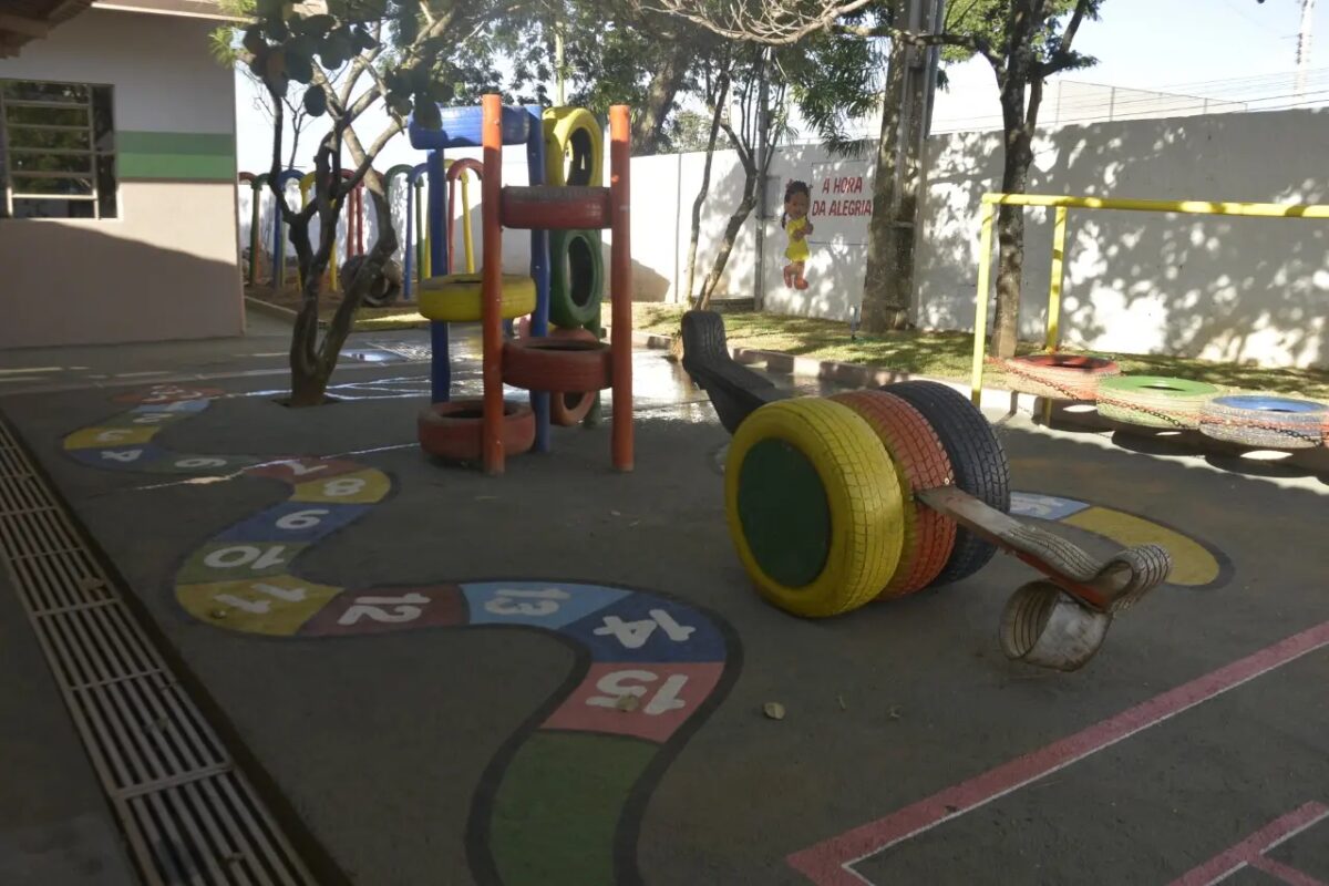 Vereadora pede suspensão de 1.663 vagas de Agente Educativo do concurso de Aparecida de Goiânia