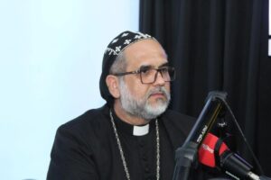 VÍDEO: Padre Kelmon pede Pix para fazer campanha por Flávio Bolsonaro
