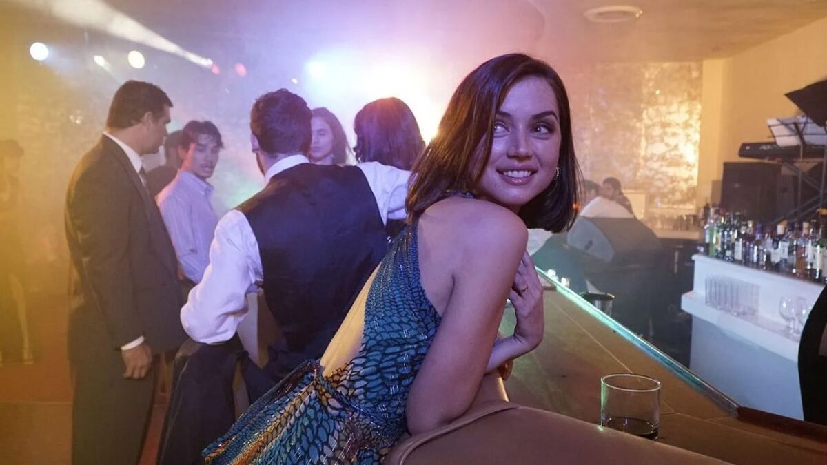 Você a adorou em James Bond; reencontre Ana de Armas neste sólido suspense inspirado em uma história real na Netflix